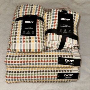 DKNY Bath Towel Set Multicolor Cream White Pattern 8 Pieces Total NWT